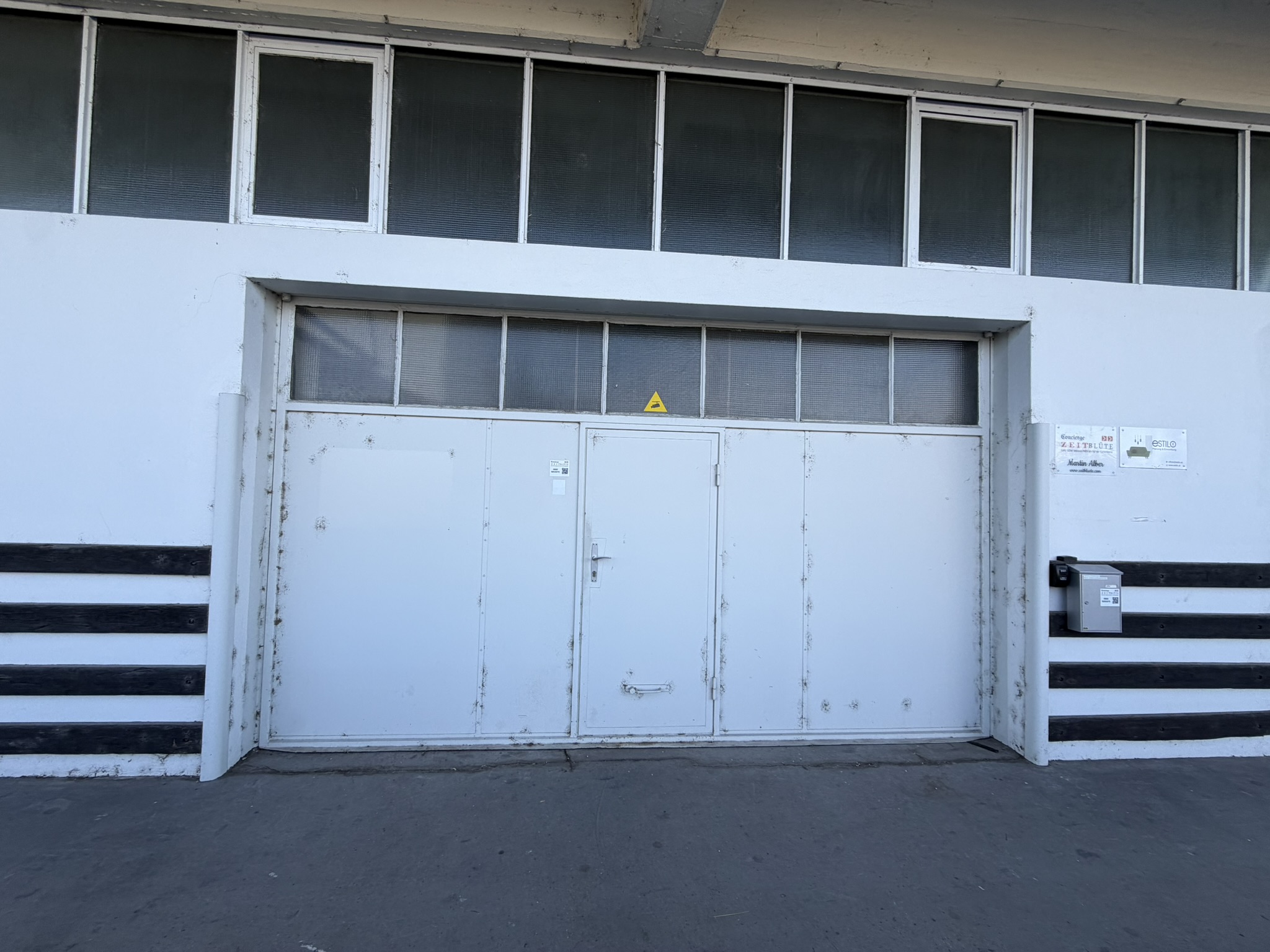 Lagerhalle – 209 m² an der überdachten Laderampe