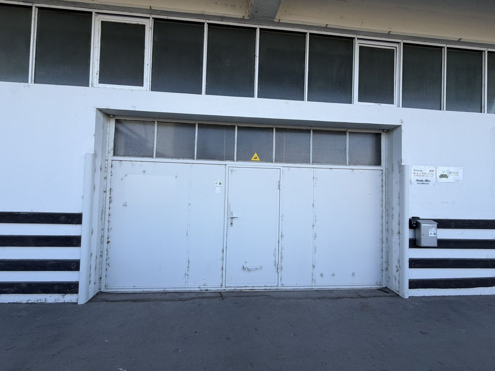 Lagerhalle – 209 m² an der überdachten Laderampe